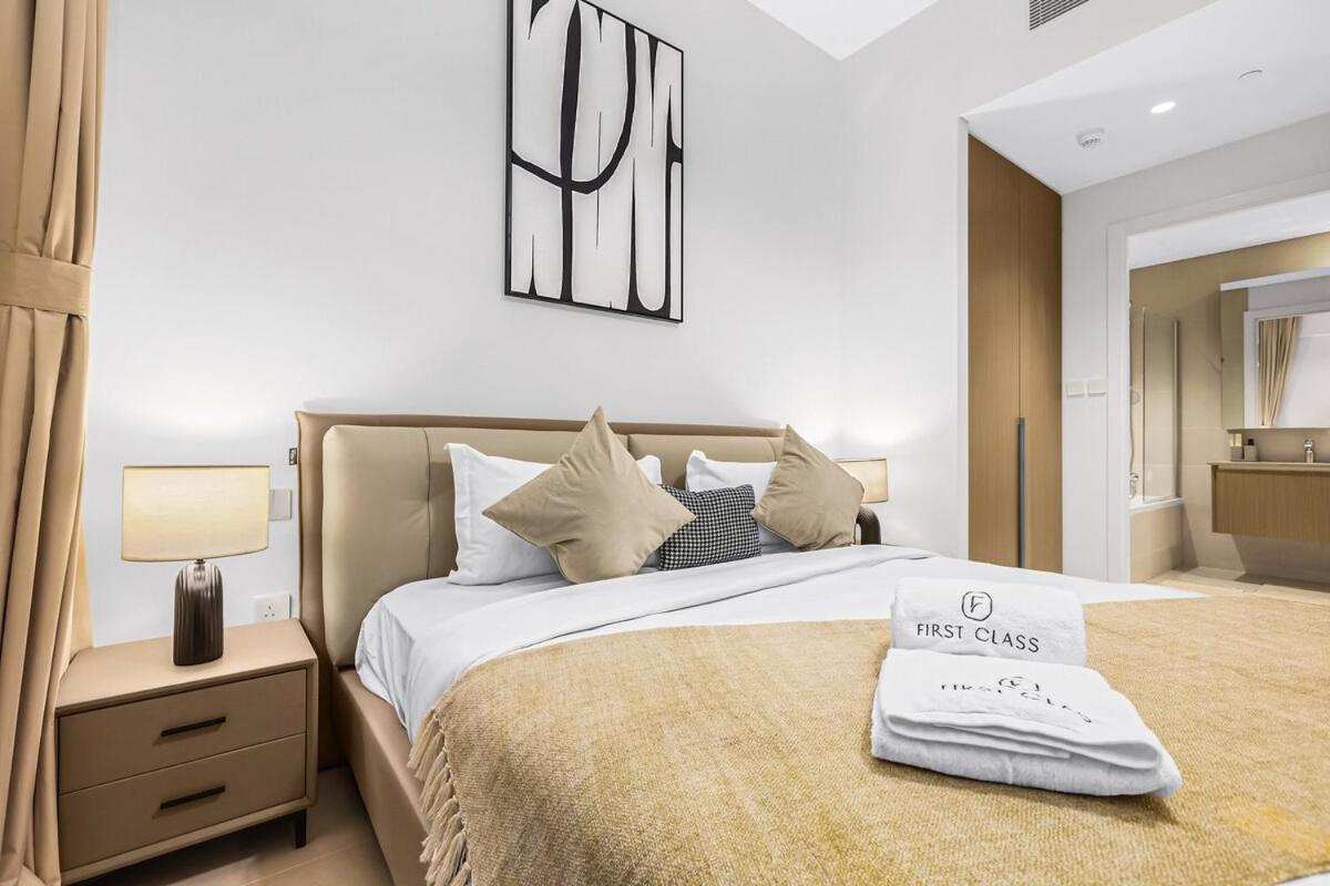 Apartment First Class 2br Design Meets Comfort Dubai