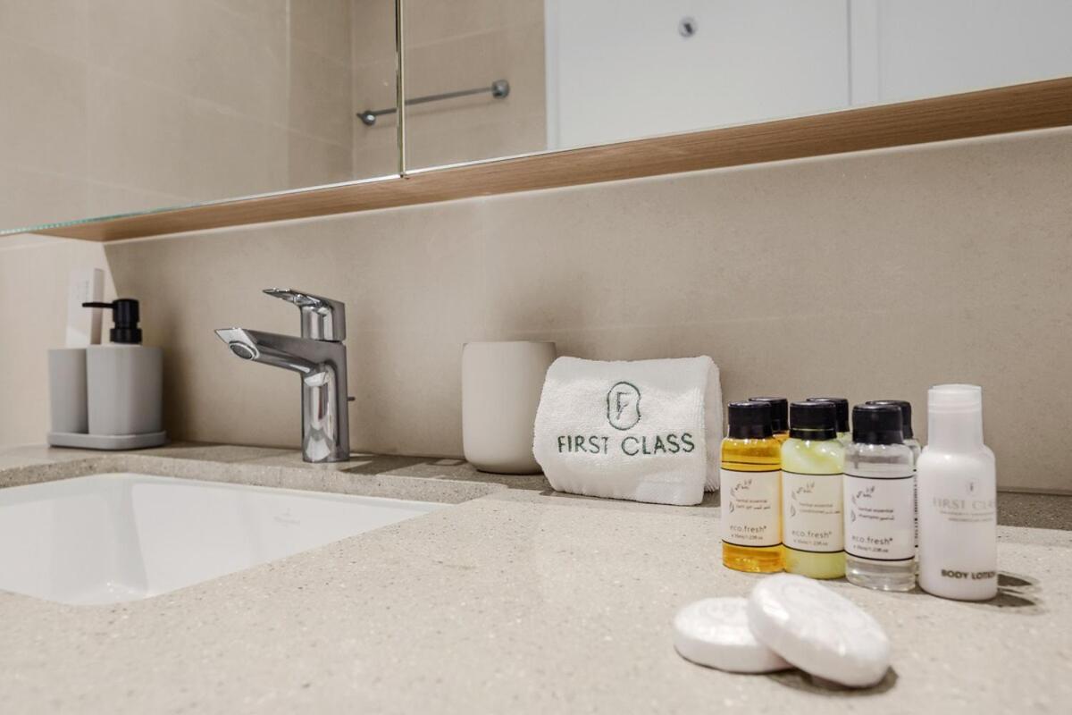 First Class 2br Design Meets Comfort Apartment Dubai