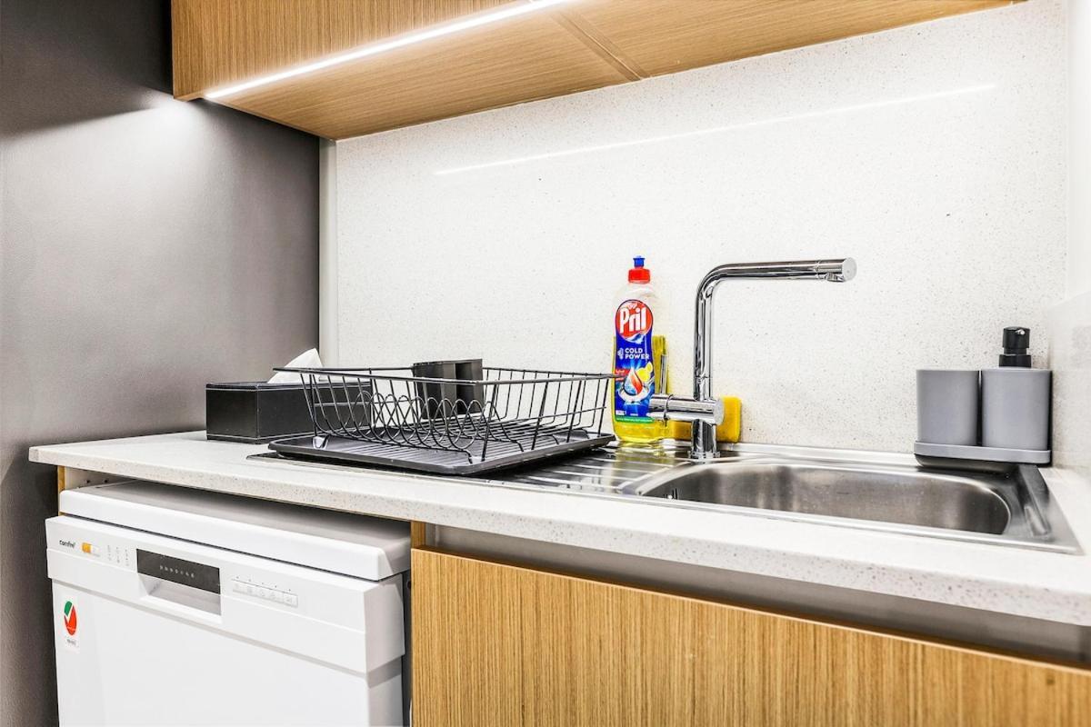 First Class 2br Design Meets Comfort Apartment Dubai